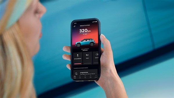  stay connected to Renault 4