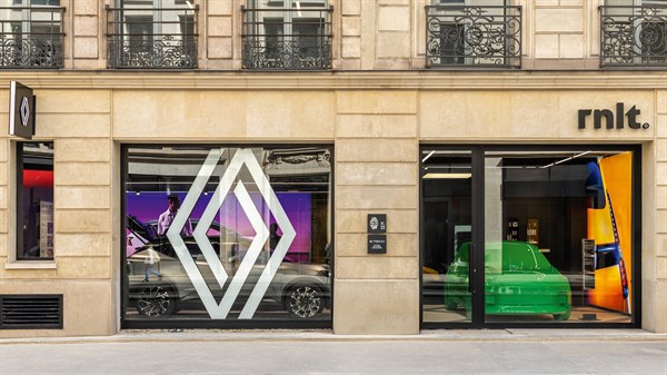 showrooms rnlt tournée survoltée - Renault 5 Turbo 3E