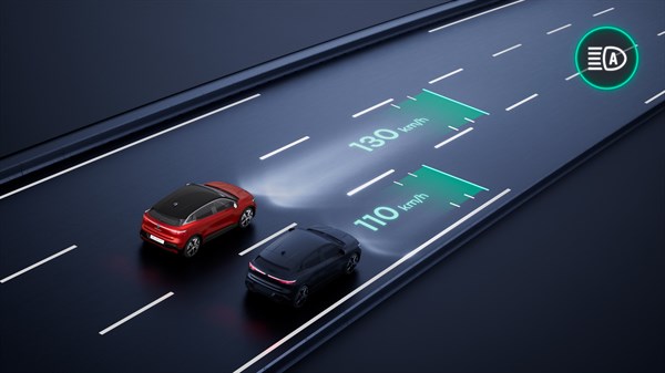 Renault Megane E-Tech électrique - feux LED Adaptive Vision (avec fonction anti-brouillard intégrée)