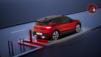 Renault Megane E-Tech électrique - freinage automatique d'urgence en marche arrière
