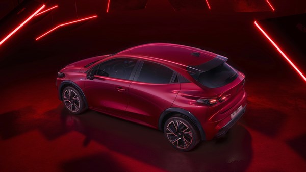 profil de Renault Clio avec les jantes 18’’ en version esprit Alpine