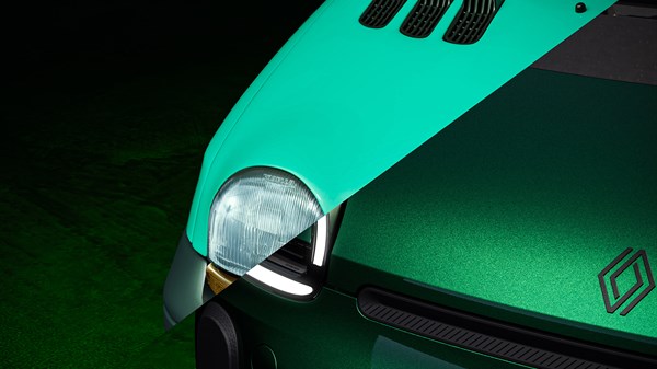 Renault rs1b2 E-Tech électrique - regard joyeux